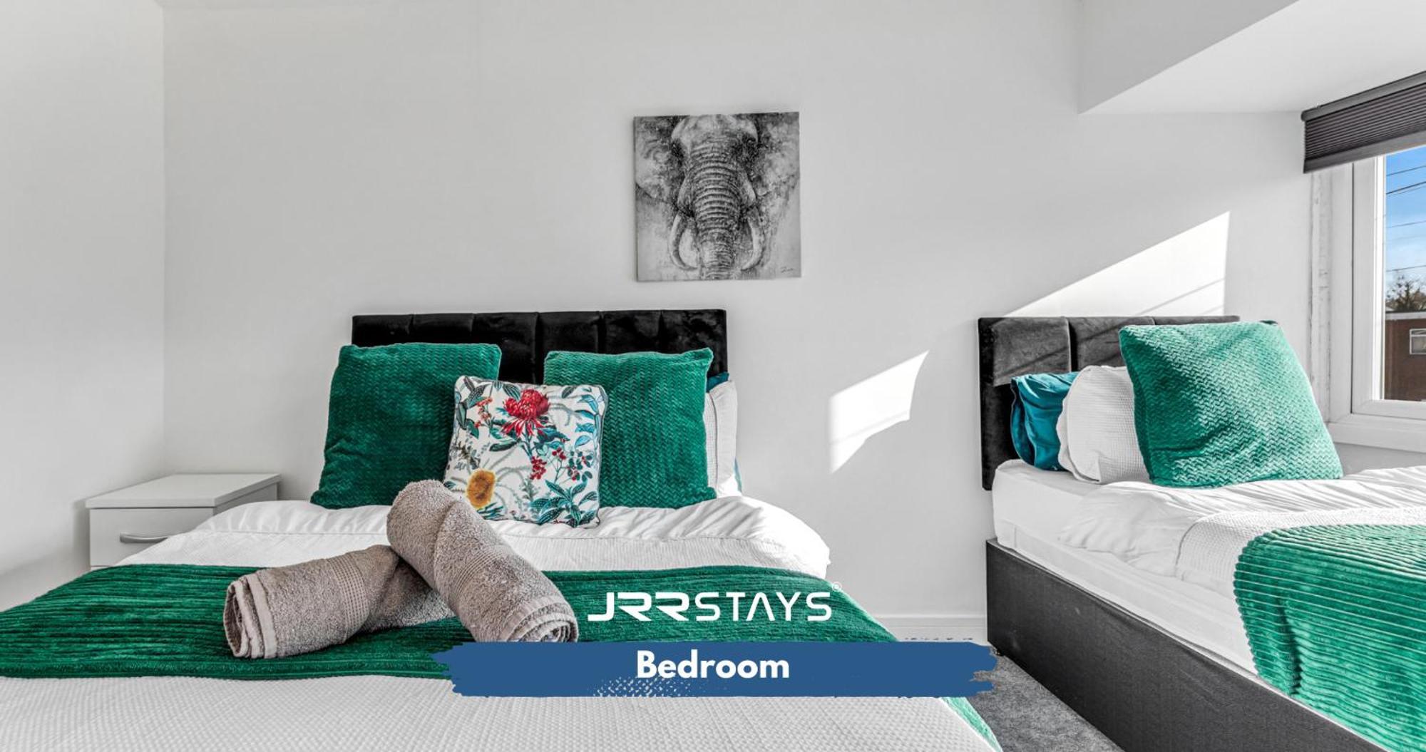 Tipton 3 Bedroom House Garden Sleeps 7 - Jrr Stays Coseley Exteriör bild